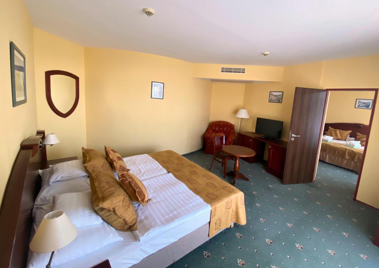 Kapitany Wellness Hotel